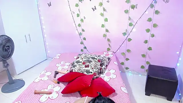 ambersmitx online show from 12.27.24