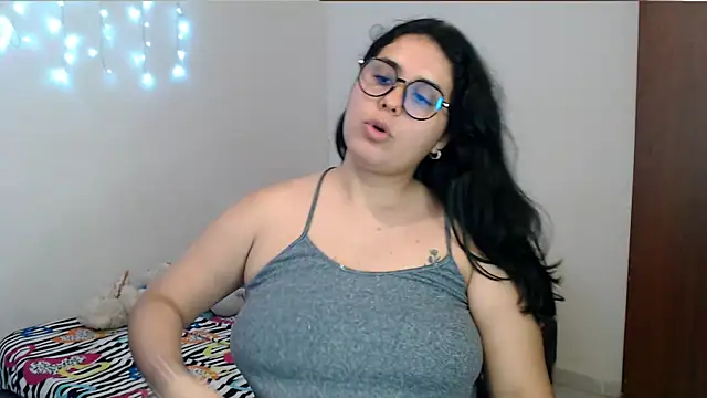 Snapshot of zaritagape21 chatting on 09.28.25 zaritagape21 online show from 09.28.25