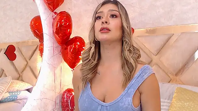 Snapshot of JoannaStanford chatting on 02.21.25 JoannaStanford online show from 02.21.25