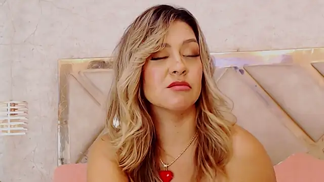 Snapshot of JoannaStanford chatting on 03.15.25 JoannaStanford online show from 03.15.25