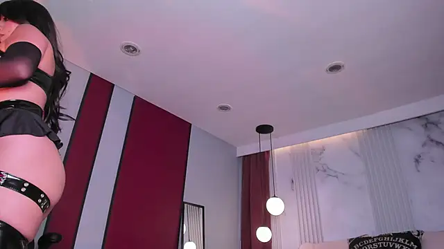 Snapshot of ninaevanss_ chatting on 11.27.25 ninaevanss online show from 11.27.25