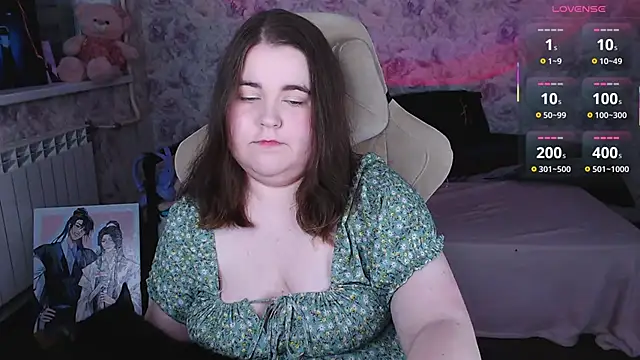 Estelle Hicks online show from 06.16.26