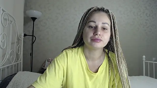 ShyEvaa online show from 10.31.25