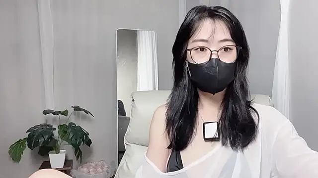  minji bae online show from 10.14.25