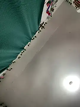 Snapshot of indiegirl666 chatting on 04.10.26 indiegirl666 online show from 04.10.26