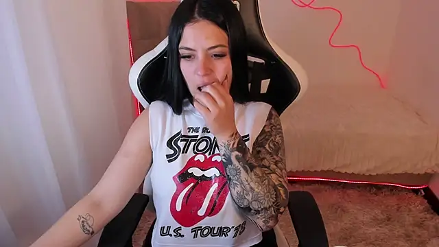 Victoryyy  online show from 09.20.25