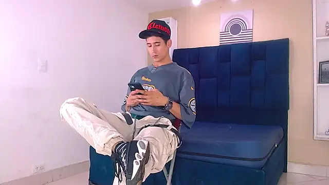 Jhonn Rhyss online show from 01.11.25