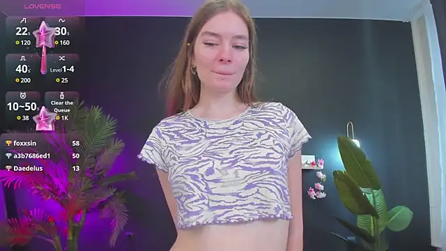 Snapshot of EvaSelin chatting on 01.21.25 EvaSelin online show from 01.21.25