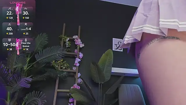 Snapshot of EvaSelin chatting on 03.14.25 EvaSelin online show from 03.14.25