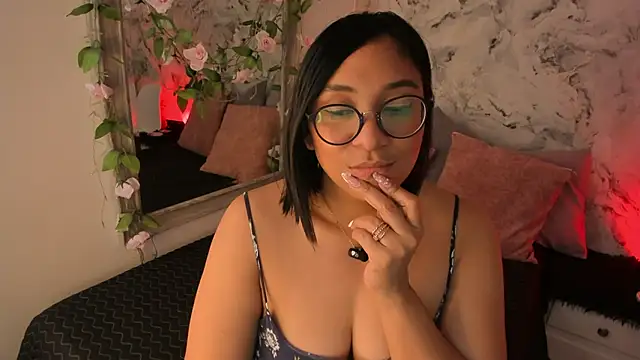 Snapshot of Bella_desi_ chatting on 05.27.26 Bella desi online show from 05.27.26