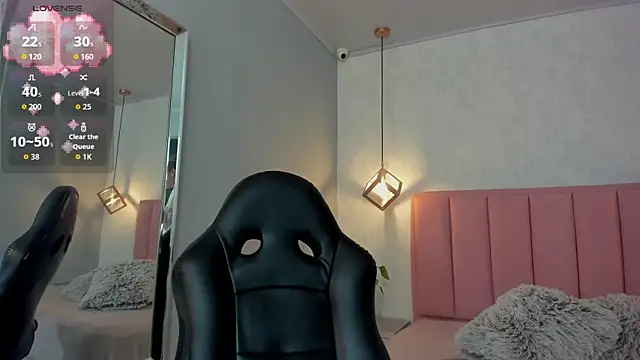 SUNNYCYRUS online show from 09.30.25