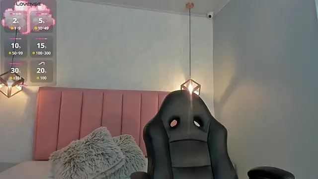 SUNNYCYRUS online show from 10.15.25