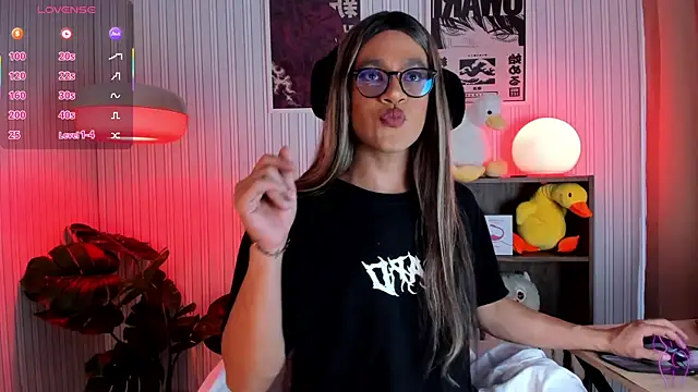 Snapshot of vitta_alfayed chatting on 02.26.25 vitta alfayed online show from 02.26.25