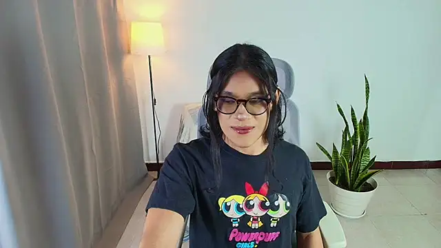 Snapshot of vitta_alfayed chatting on 10.15.25 vitta alfayed online show from 10.15.25