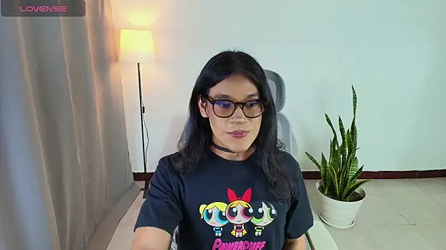 Snapshot of vitta_alfayed chatting on 10.17.25 vitta alfayed online show from 10.17.25