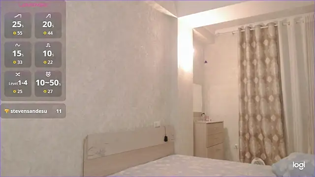 Snapshot of TumiLio chatting on 02.14.26 TumiLio online show from 02.14.26