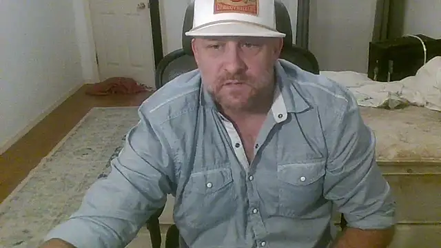 Snapshot of poundyouout69 chatting on 03.18.25 poundyouout69 online show from 03.18.25