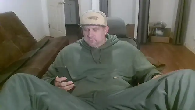 Snapshot of poundyouout69 chatting on 01.06.26 poundyouout69 online show from 01.06.26