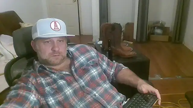 Snapshot of poundyouout69 chatting on 02.15.26 poundyouout69 online show from 02.15.26