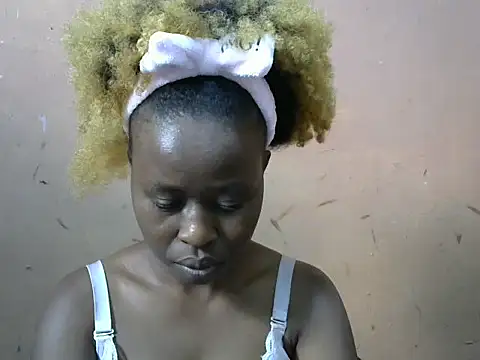 Snapshot of sexy-rosie chatting on 09.18.25 sexy-rosie online show from 09.18.25