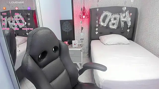 SUZETMONACO online show from 11.22.25