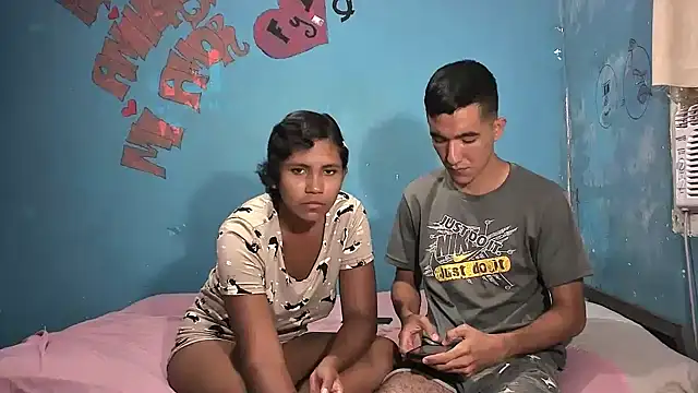 Snapshot of Sweetiefoxxx chatting on 01.22.25 Sweetiefoxxx online show from 01.22.25