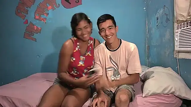 Snapshot of Sweetiefoxxx chatting on 02.15.25 Sweetiefoxxx online show from 02.15.25