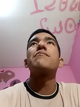 Snapshot of Sweetiefoxxx chatting on 03.06.25 Sweetiefoxxx online show from 03.06.25