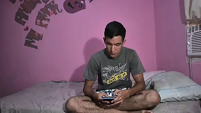 Snapshot of Sweetiefoxxx chatting on 03.12.25 Sweetiefoxxx online show from 03.12.25