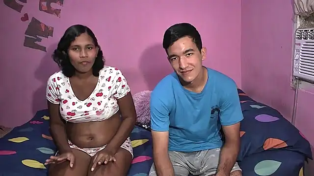 Snapshot of Sweetiefoxxx chatting on 10.07.25 Sweetiefoxxx online show from 10.07.25