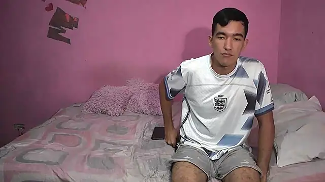 Snapshot of Sweetiefoxxx chatting on 12.15.25 Sweetiefoxxx online show from 12.15.25