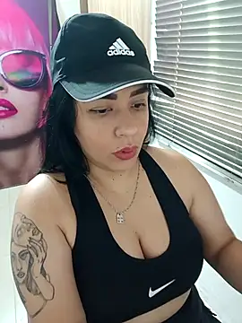 Snapshot of marta201_alfaro chatting on 11.09.25 marta201 alfaro online show from 11.09.25