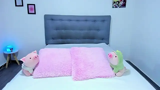 Agataowens online show from 02.13.25