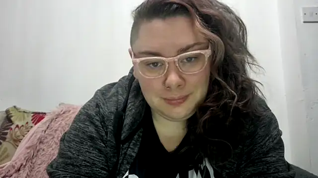 Bustycurves online show from 11.19.25