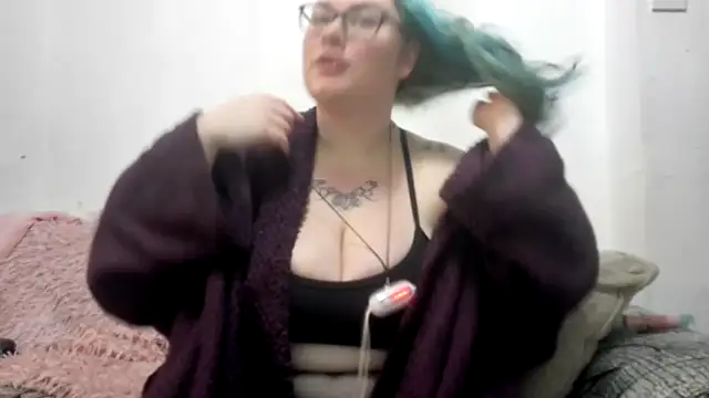 Snapshot of Bustycurves chatting on 02.27.26 Bustycurves online show from 02.27.26