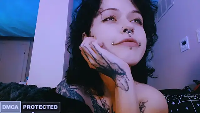 NaughtyLittleFox online show from 04.28.26