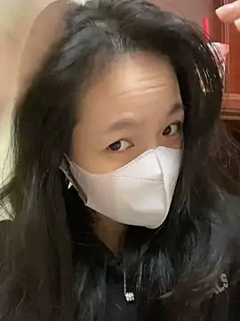 Snapshot of minmin2kk5 chatting on 01.18.25 minmin2kk5 online show from 01.18.25