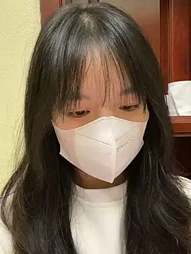 Snapshot of minmin2kk5 chatting on 02.14.25 minmin2kk5 online show from 02.14.25