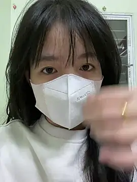 Snapshot of minmin2kk5 chatting on 02.15.25 minmin2kk5 online show from 02.15.25