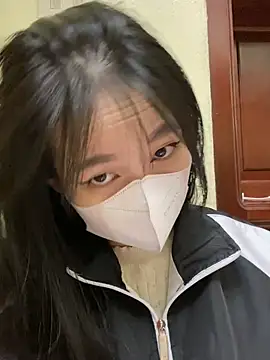 Snapshot of minmin2kk5 chatting on 03.18.25 minmin2kk5 online show from 03.18.25