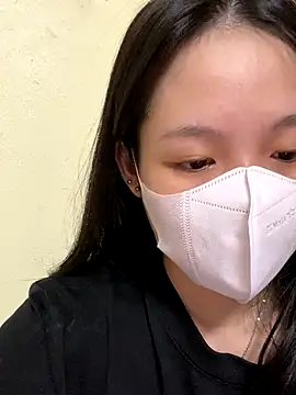 Snapshot of minmin2kk5 chatting on 09.21.25 minmin2kk5 online show from 09.21.25