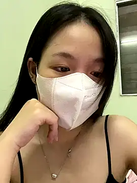 Snapshot of minmin2kk5 chatting on 10.04.25 minmin2kk5 online show from 10.04.25