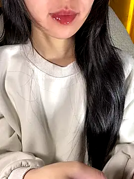 minmin2kk5 online show from 12.05.25