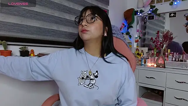 Littlerouse  online show from 01.10.25