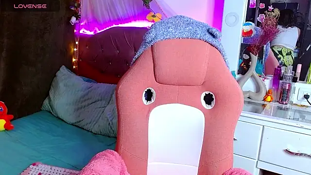 Littlerouse  online show from 03.23.25