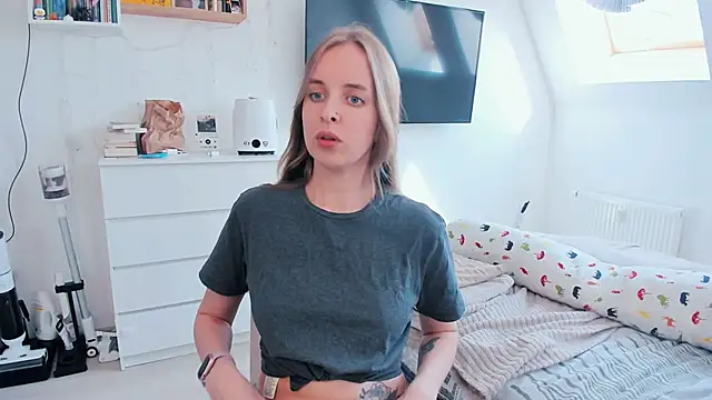 violet blue eyes online show from 05.06.26