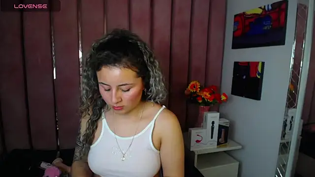 Snapshot of celeste_blue69 chatting on 02.12.25 celeste blue69 online show from 02.12.25