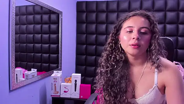 Snapshot of celeste_blue69 chatting on 10.24.25 celeste blue69 online show from 10.24.25