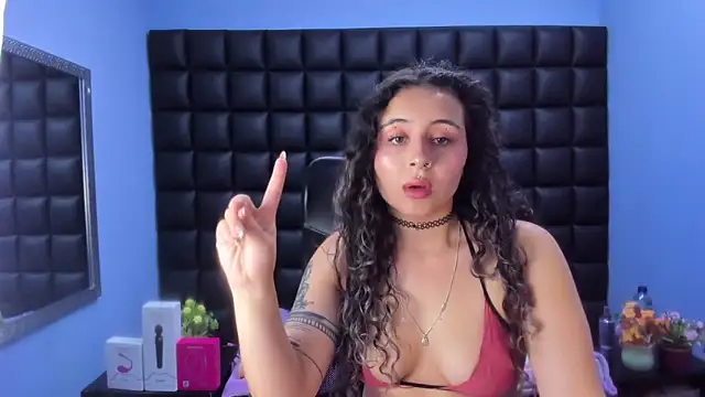 Snapshot of celeste_blue69 chatting on 02.15.26 celeste blue69 online show from 02.15.26