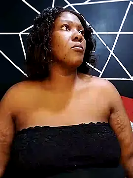 YummyChocolatexx2 online show from 05.02.26
